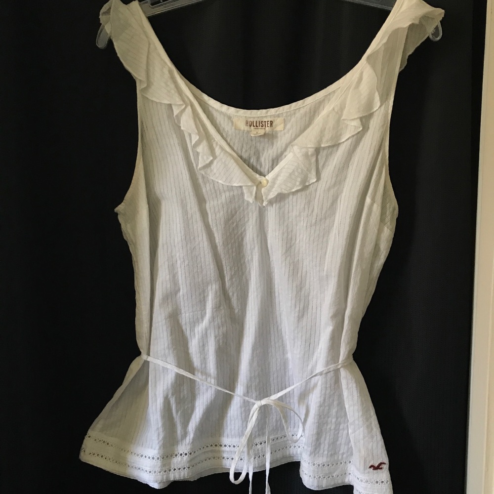 Hollister top